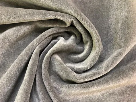  Mohair para Alta Costura: Descubra a Fibra Nobre que Transforma Roupas em Obras de Arte!